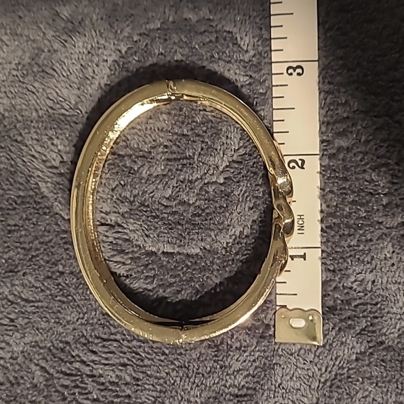 Pink and Gold Wrist Cuff. - Picture 6 of 7